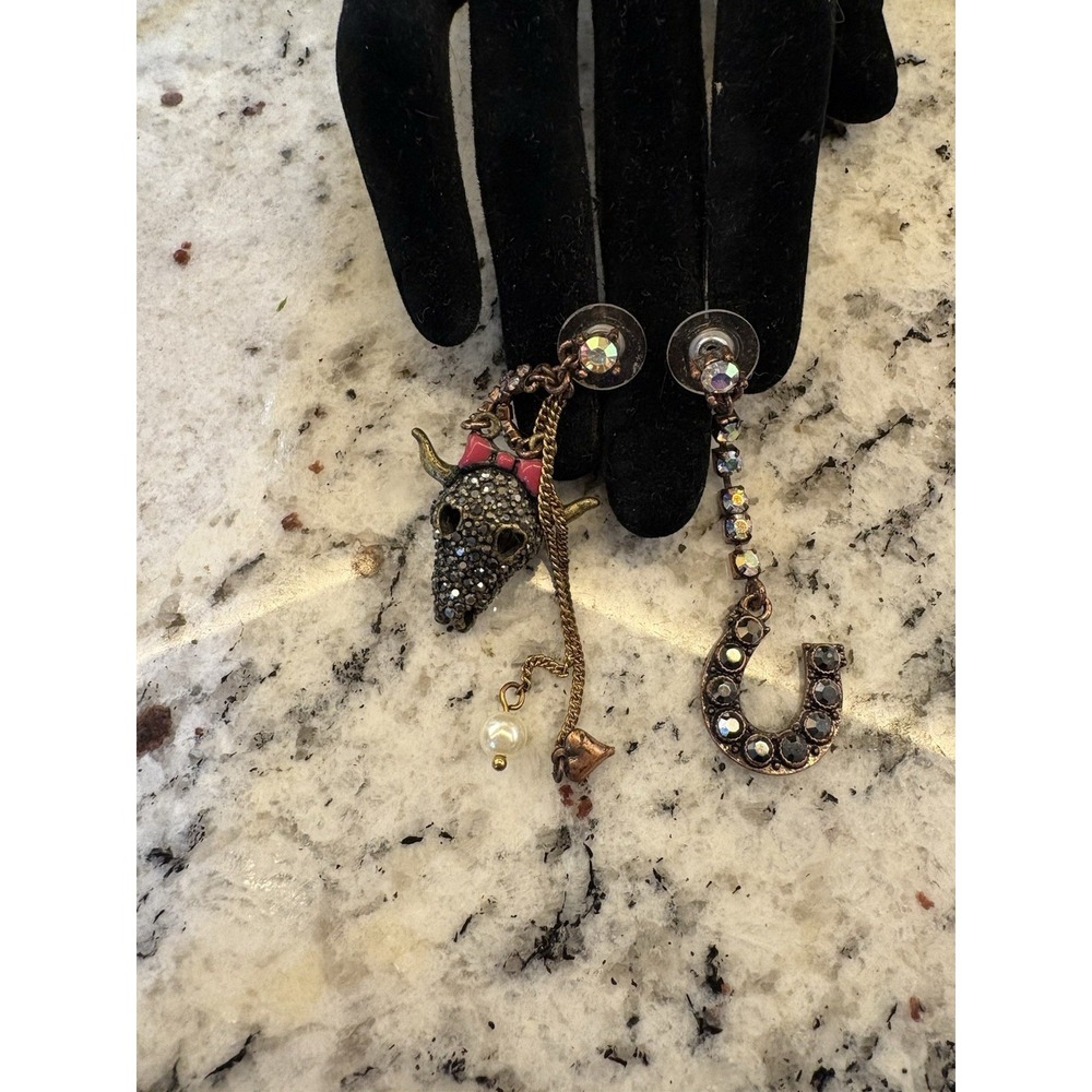 Betsey Johnson Vintage Lady Luck Cow Head Skull Horseshoe Earrings & bracelet - Picture 4 of 16